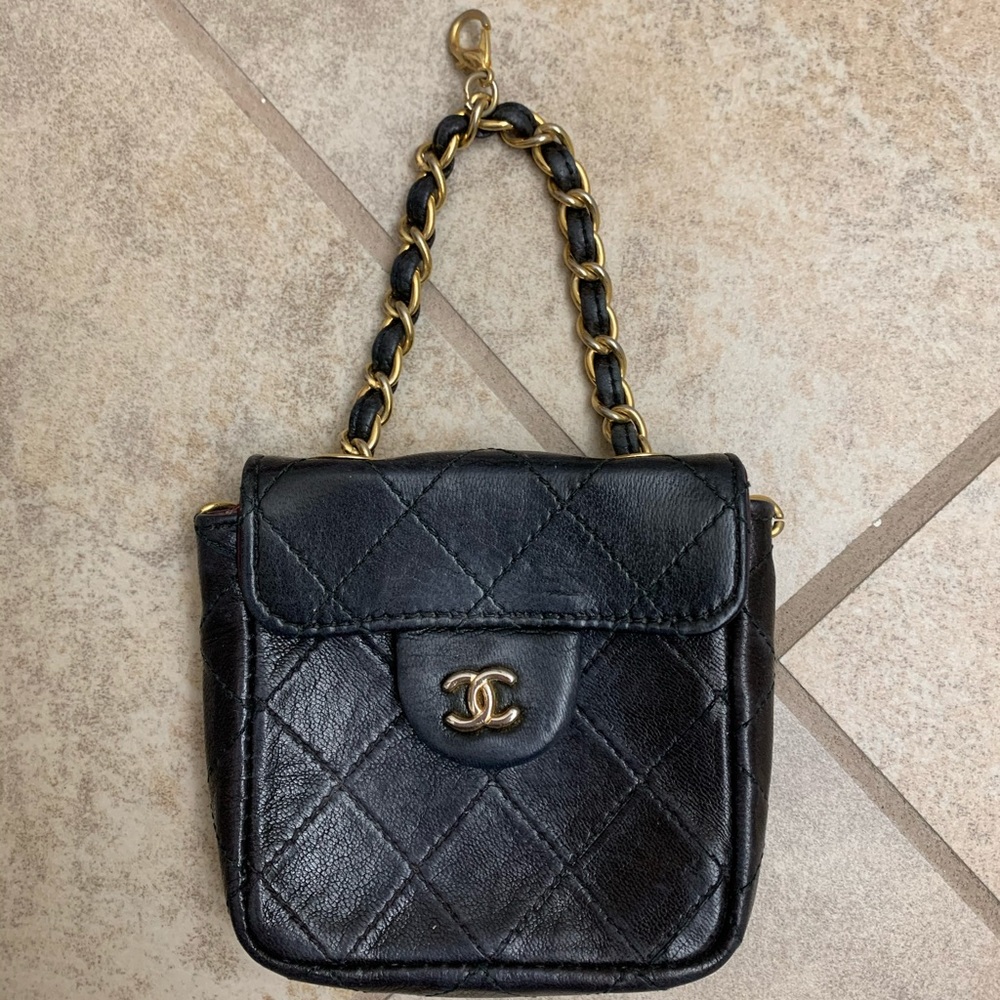 CHANEL mini keychain bag pouch